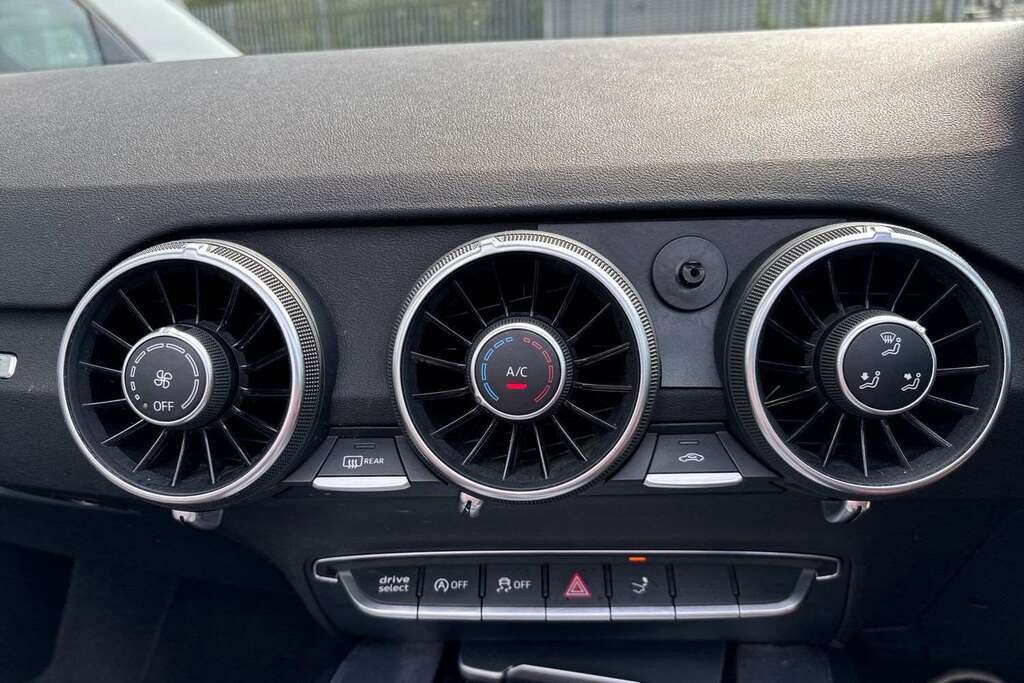 Audi TT 1.8T Fsi Sport Black #28