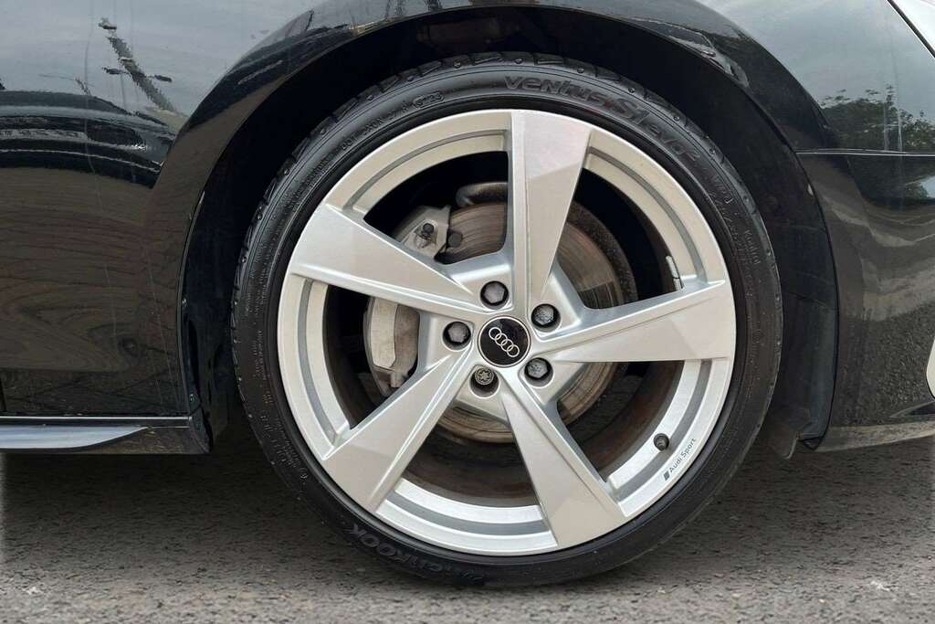 Audi A4 40 Tfsi 204 S Line S Tronic 2023 Black #5