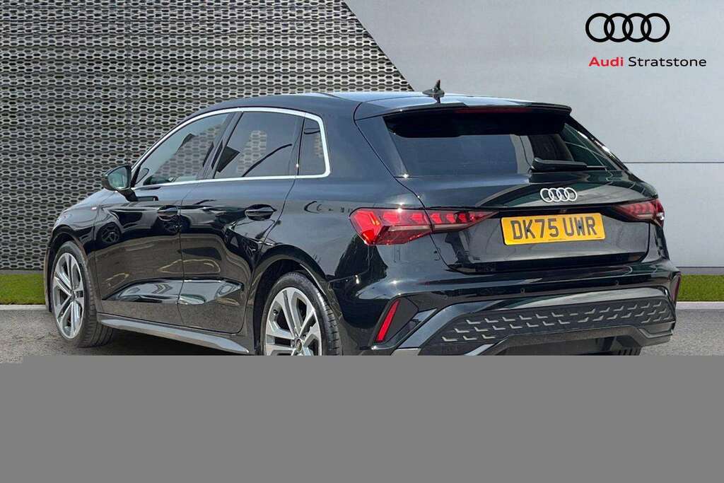 Audi A3 1.5 Tfsi 116 S Line 2025 Black #3