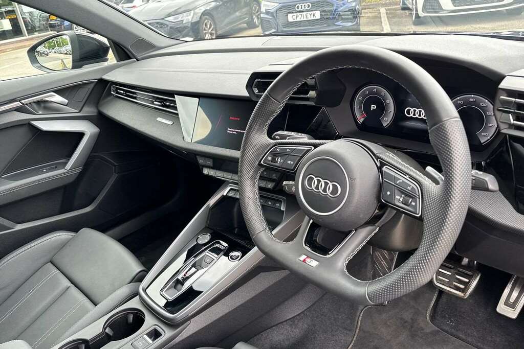 Audi A3 35 Tfsi Black Edition S Tronic 2024 KN74XYC Blue #6