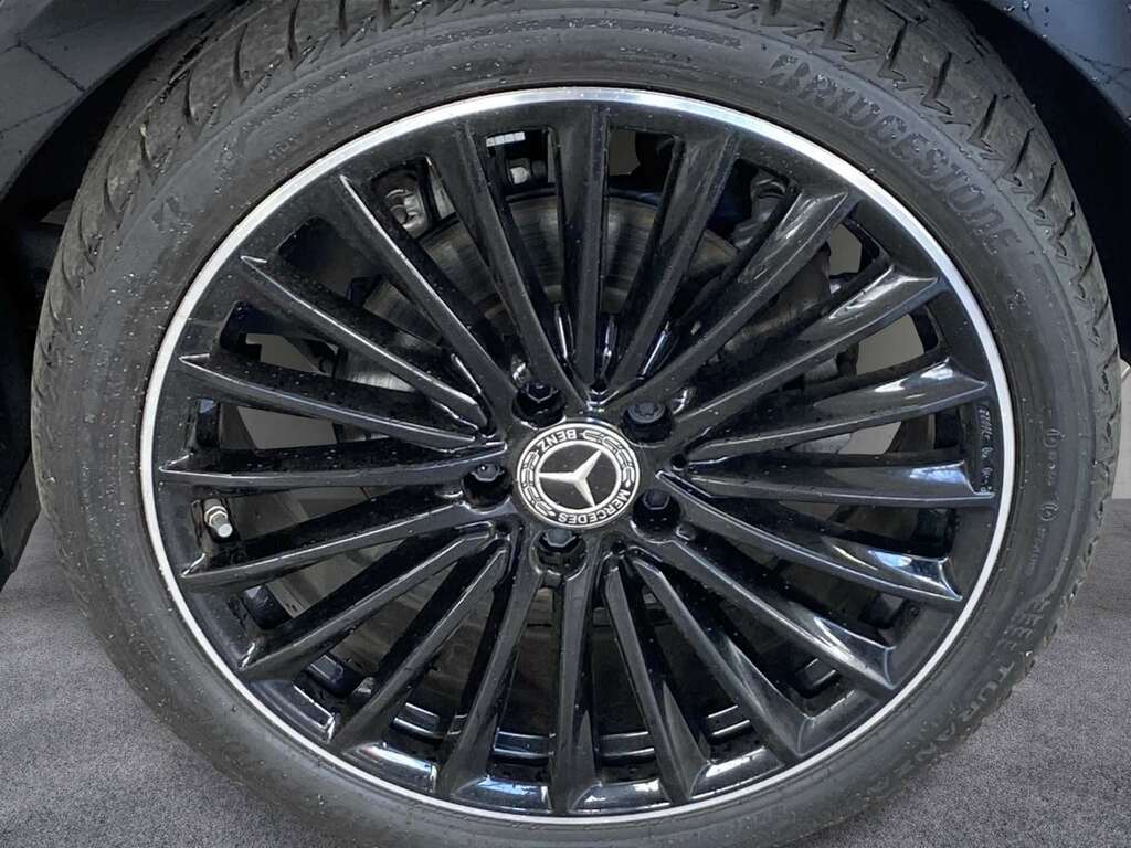 Mercedes-Benz CLA Class 200 Amg Line Premium Plus Tip 2025 Black #4