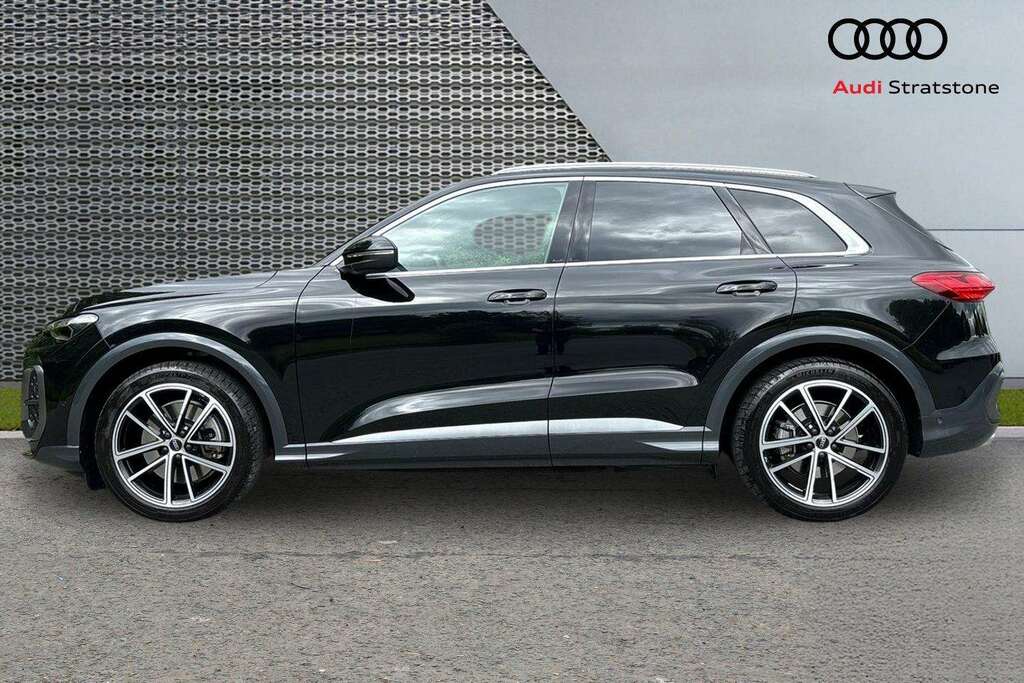 Audi Q5 2.0 Tdi Quattro Launch Edition S Tronic 2025 DN25WBL Black #6