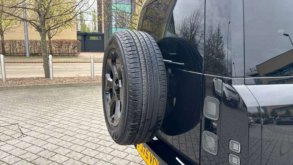 Land Rover Defender 110 Octa  #32