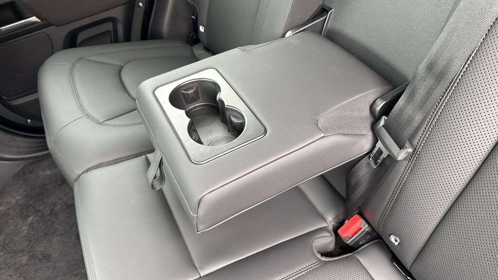 Land Rover Defender 110 Octa  #35