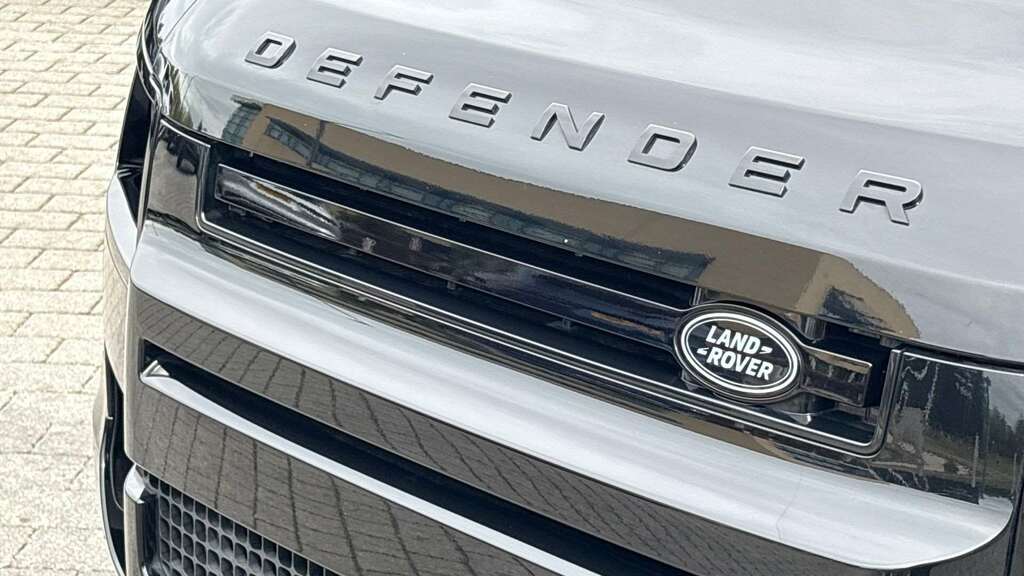 Land Rover Defender 110 Octa  #29
