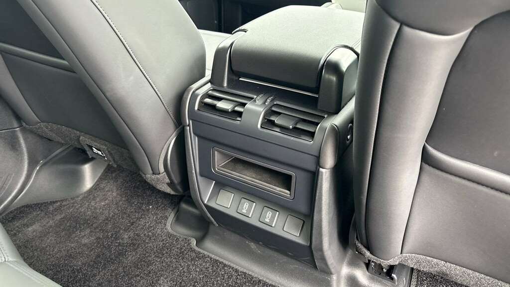 Land Rover Defender 110 Octa  #18