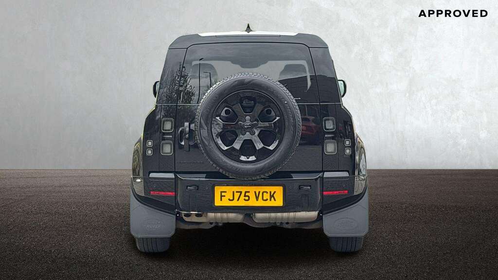 Land Rover Defender 110 3.0 D250 X-dynamic Se 110 2025 Black #6