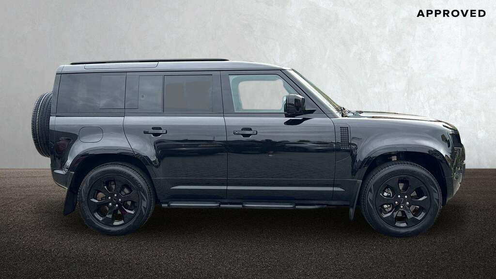 Land Rover Defender 110 3.0 D250 X-dynamic Se 110 2025 Black #5