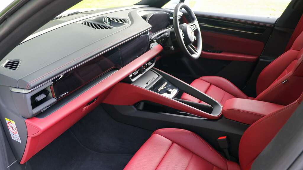 Porsche Macan 4 2024 White #4