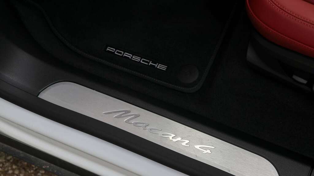 Porsche Macan 265Kw 100Kwh Grey #22