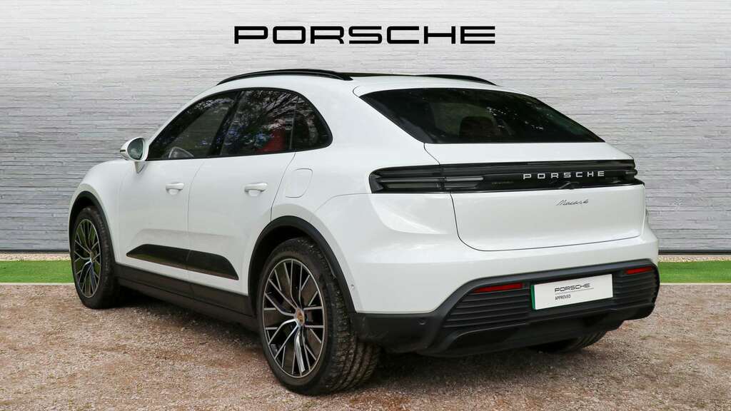 Porsche Macan 4 2024 White #3