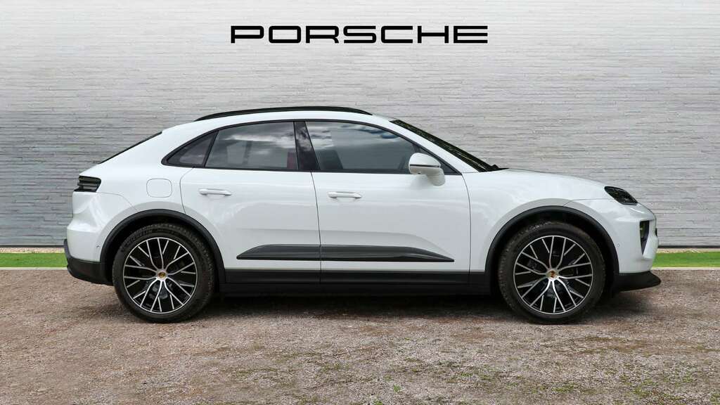 Porsche Macan 4 2024 White #6