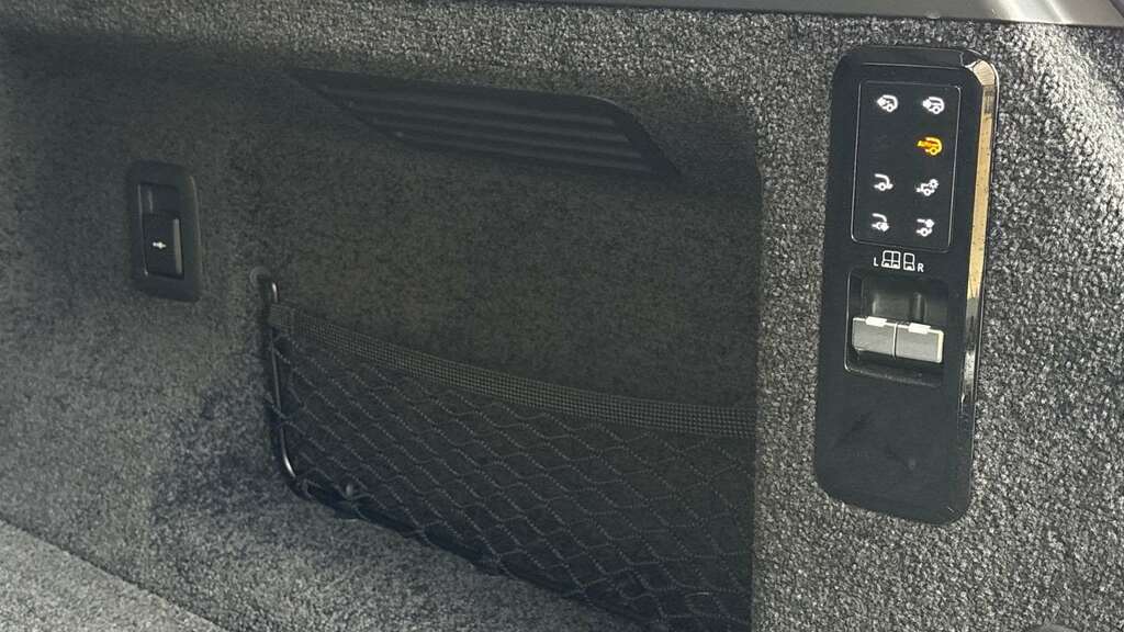 Land Rover Range Rover Autobiography Black #25