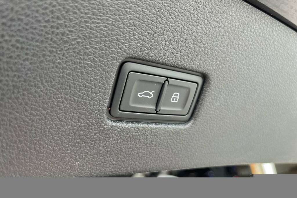 Audi RSQ8 Tfsi V8 Carbon Black Black #37