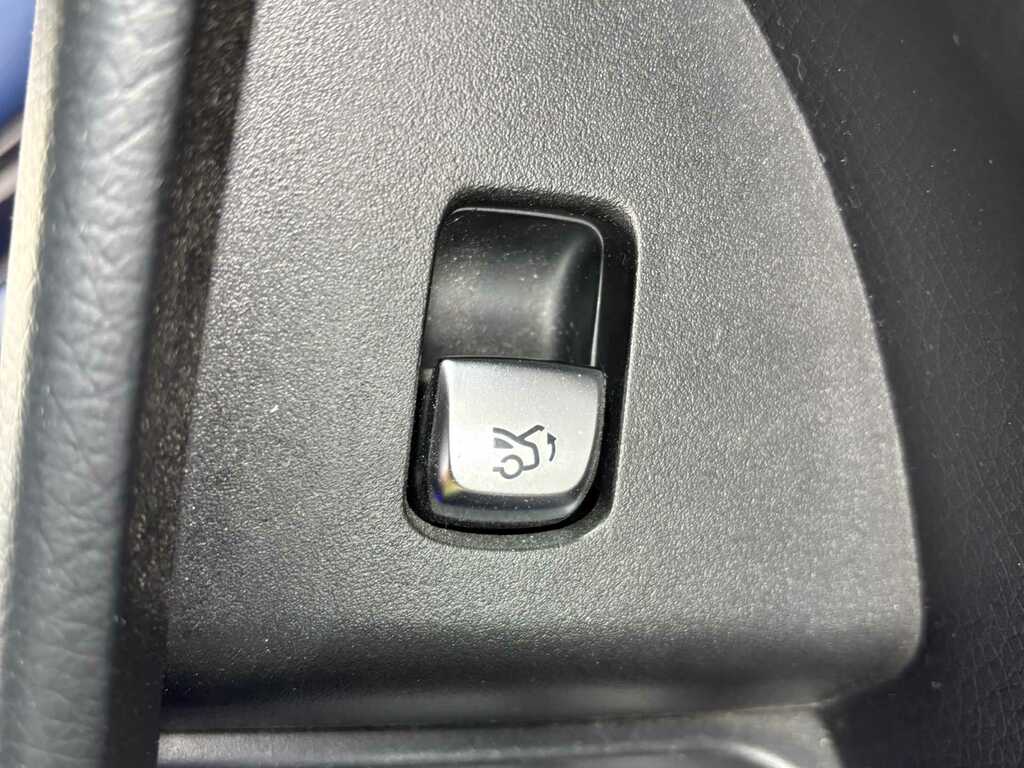 Mercedes-Benz E Class E300 Amg Line 9G-tronic Black #31