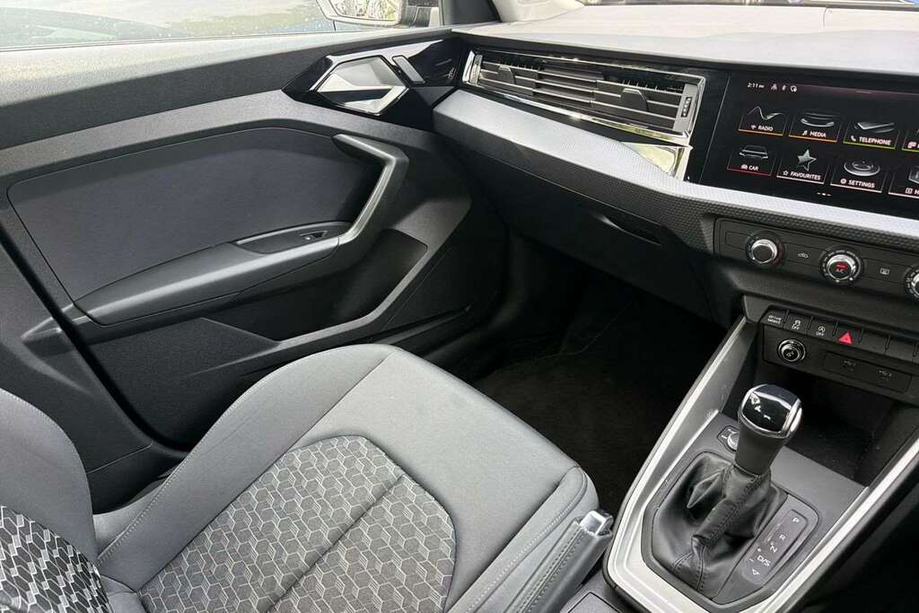 Audi A1 A1 Sportback 30 Tfsi Black Edition Silver #35