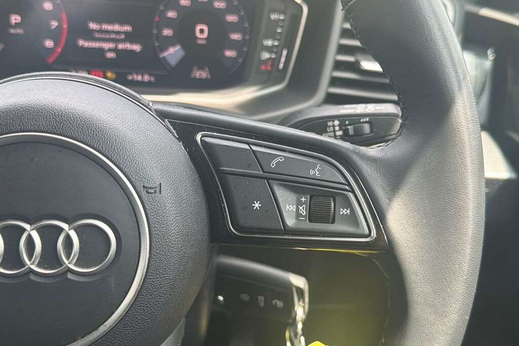 Audi A1 A1 Sportback 30 Tfsi Black Edition Silver #17