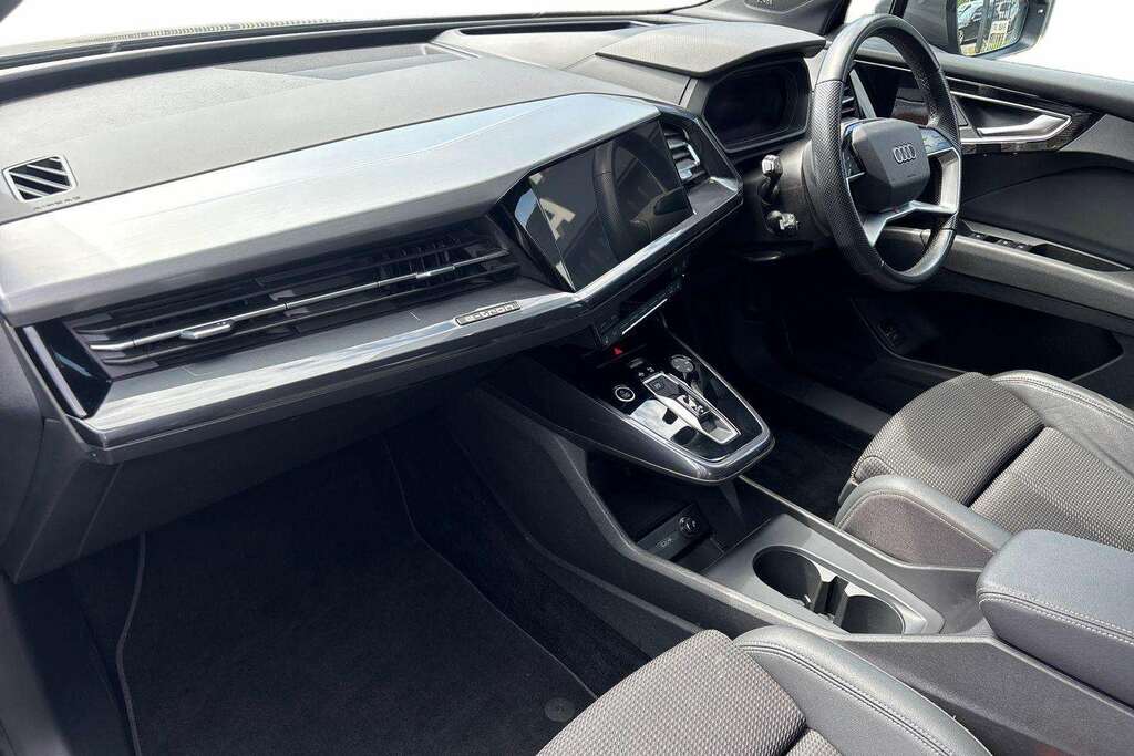 Audi Q4 E Tron 150Kw 40 82Kwh S Line Cs 2023 Grey #2