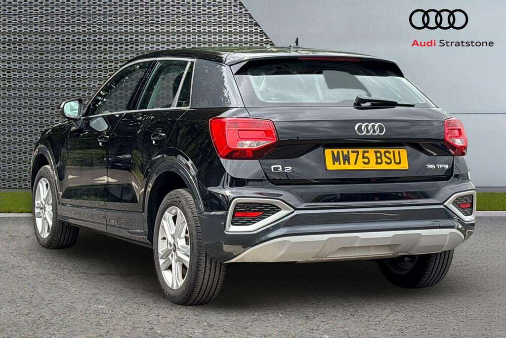 Audi Q2 35 Tfsi Sport S Tronic 2025 Black #3