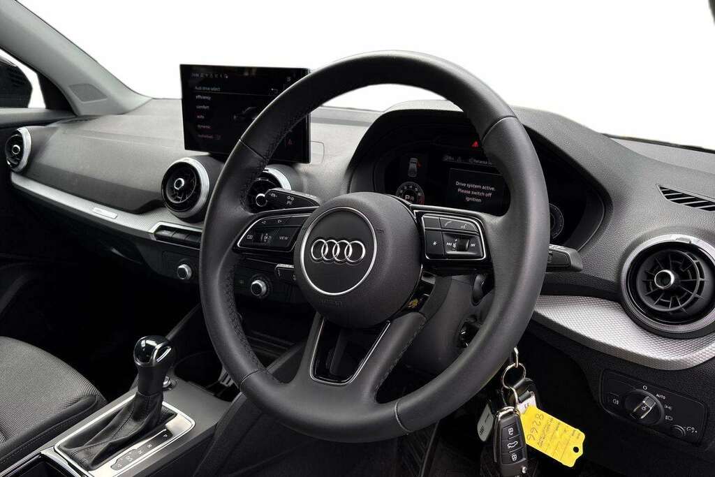 Audi Q2 35 Tfsi Sport S Tronic 2025 Black #6