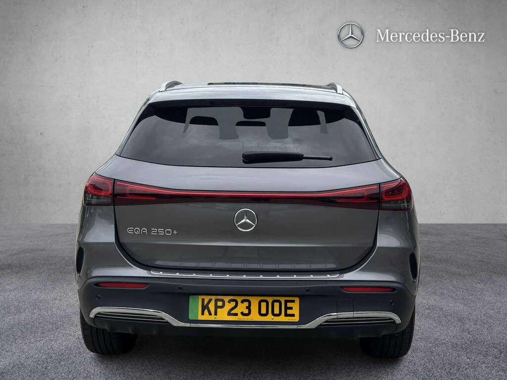 Mercedes-Benz EQA 250 140Kw Amg Line Premium 70.5Kwh 2023 Grey #2