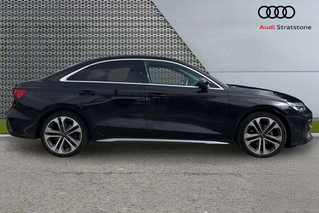 Audi A3 35 Tfsi S Line S Tronic 2024 MV74PKX Black #4