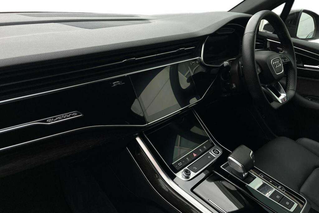 Audi Q7 55 Tfsi Quattro Black Edition Tiptronic 2022 Black #2