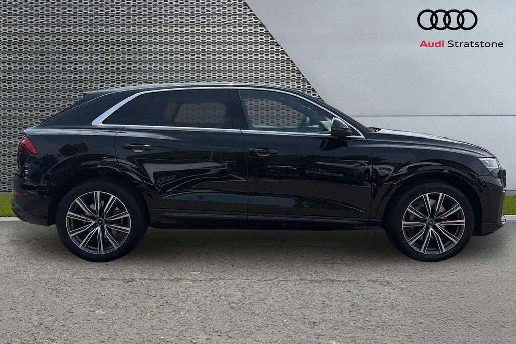 Audi Q8 55 Tfsi E Quattro S Line Tiptronic 2024 Black #4