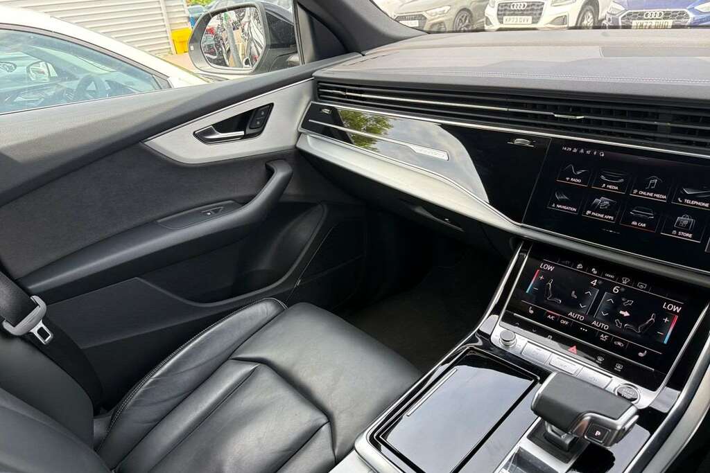 Audi Q8 55 Tfsi E Quattro Black Edn Tiptronic Cs Black #37