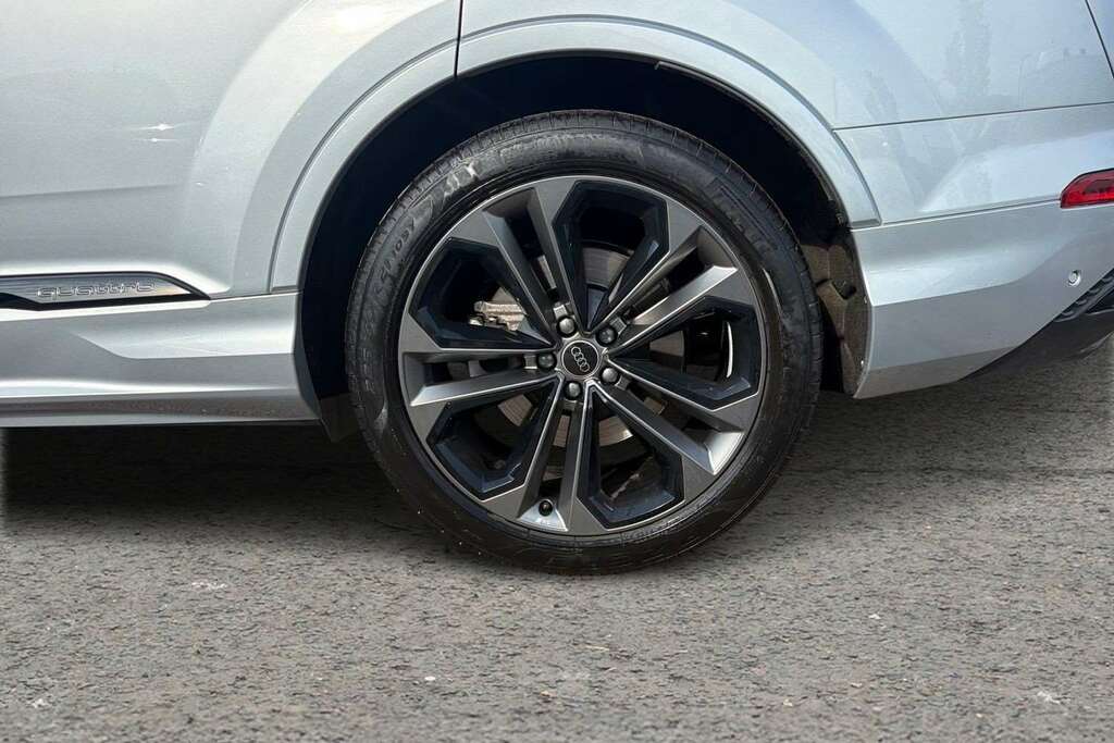 Audi Q7 55 Tfsi Quattro Black Ed Tiptronic Tech Pro Black #10