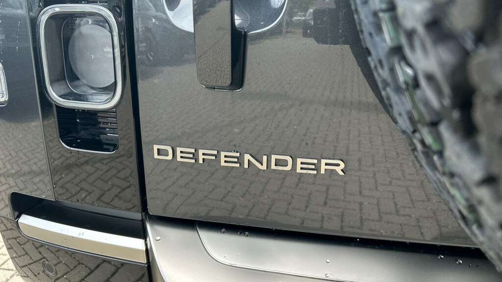 Land Rover Defender 110 X-dynamic Se Grey #26