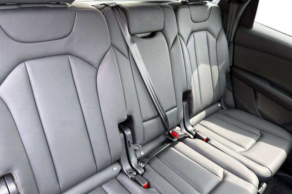 Audi Q7 3.0 Tfsi E Quattro 394 Black Edition Tiptronic Grey #19