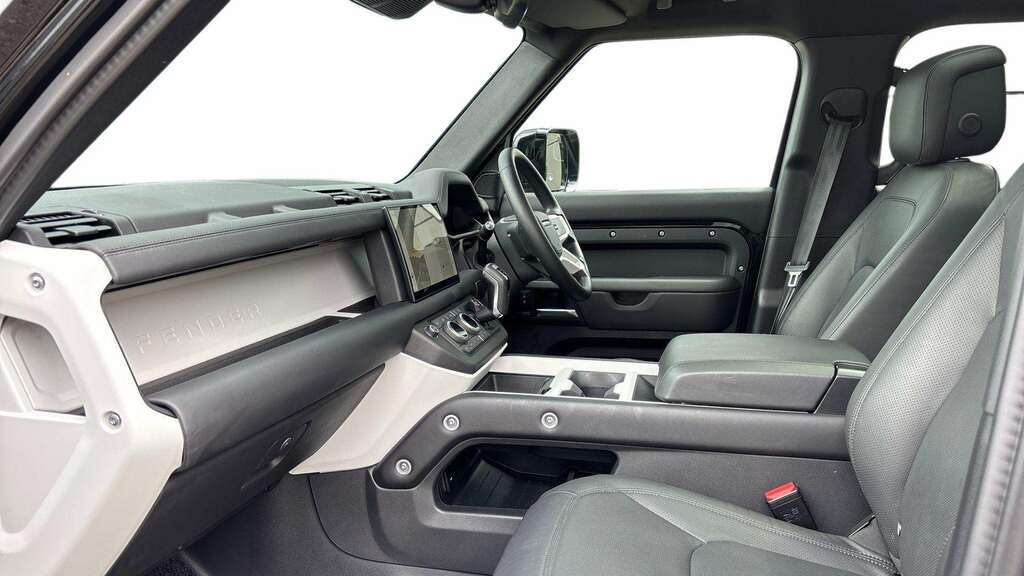 Land Rover Defender 110 3.0 D350 X-dynamic Hse 110 2025 Black #3