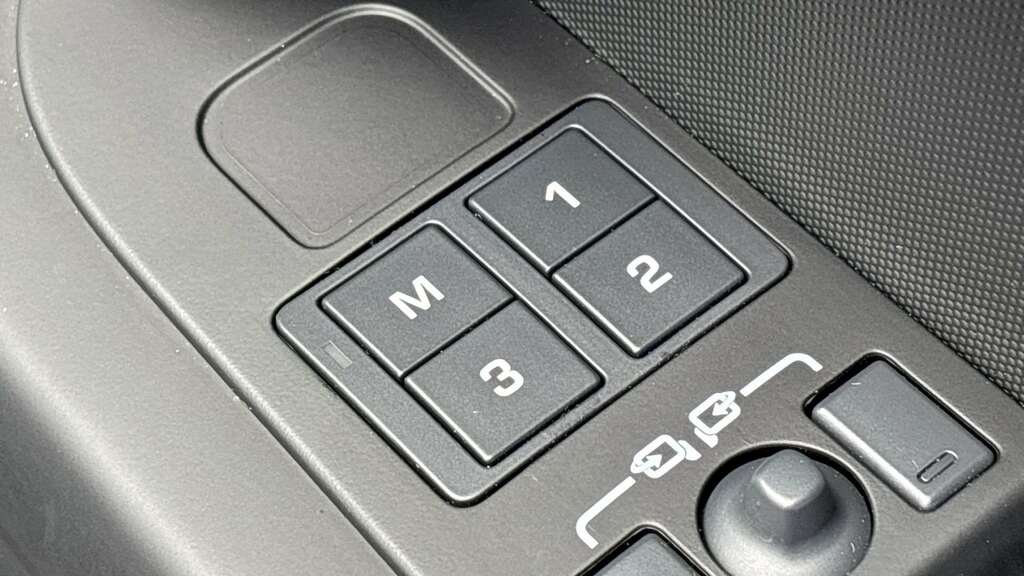Land Rover Defender 110 X-dynamic Hse Black #24