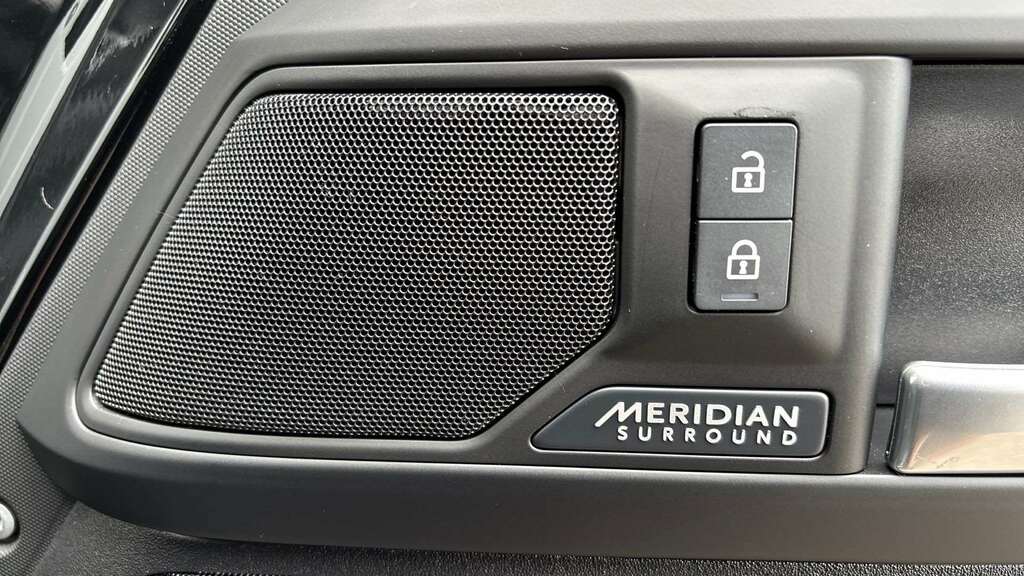 Land Rover Defender 110 X-dynamic Hse Black #23