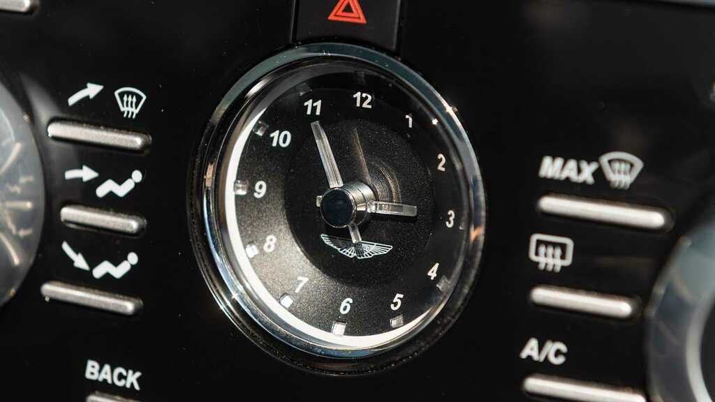 Aston Martin DBS Dbs V12 22 Silver #33