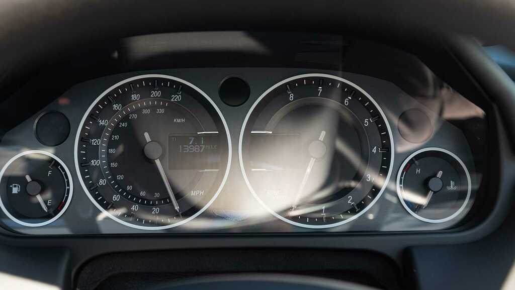 Aston Martin DBS V12 Volante Touchtronic 2011 Black #5
