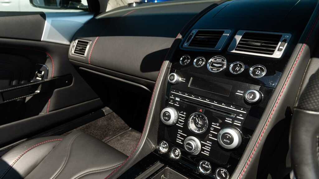 Aston Martin DBS Dbs V12 22 Silver #8