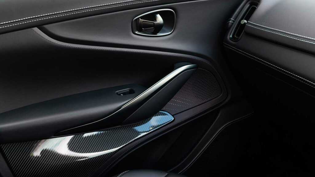 Aston Martin DBX V8 Dbx707 Touchtronic Blue #33