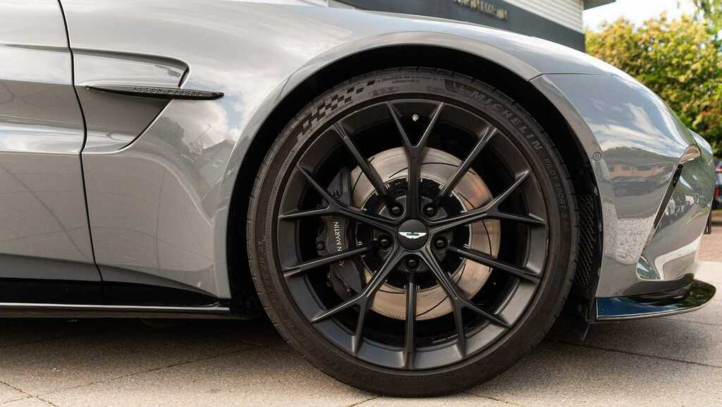 Aston Martin Vantage V8 2025 Grey #3