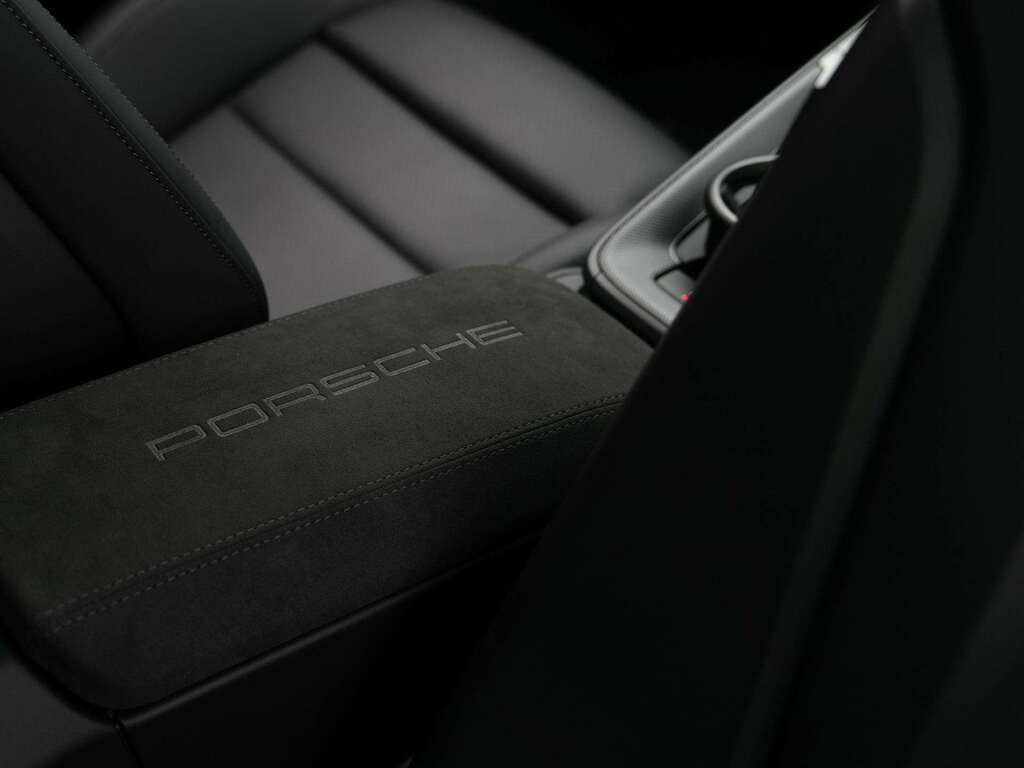 Porsche 911 Gts T-hybrid Pdk NX26JVD Grey #12