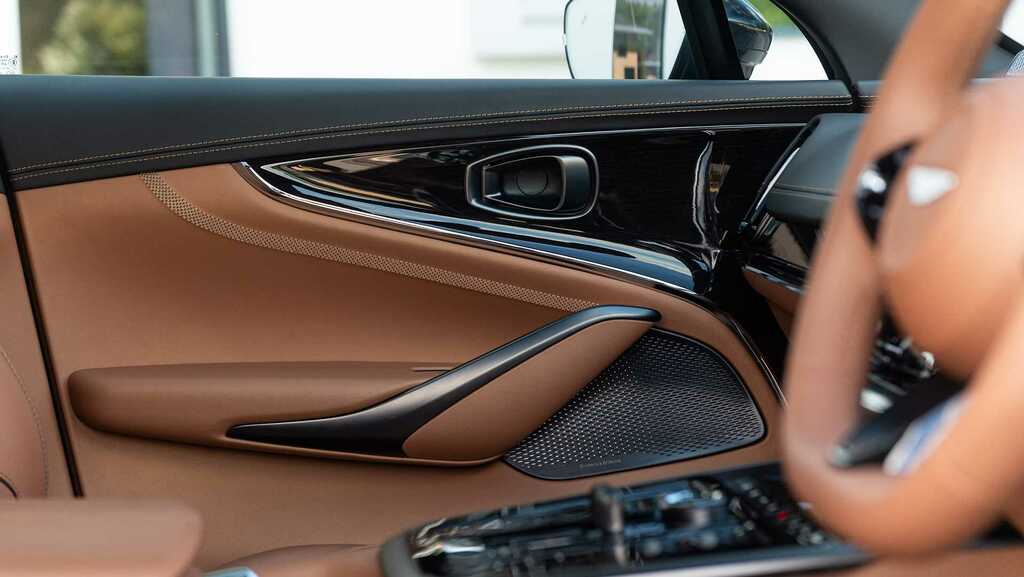 Aston Martin DBX V8 Dbx707 Touchtronic FJ75XOO Black #33
