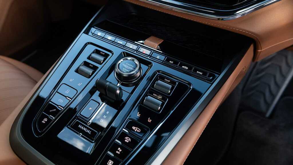 Aston Martin DBX V8 Dbx707 Touchtronic FJ75XOO Black #35
