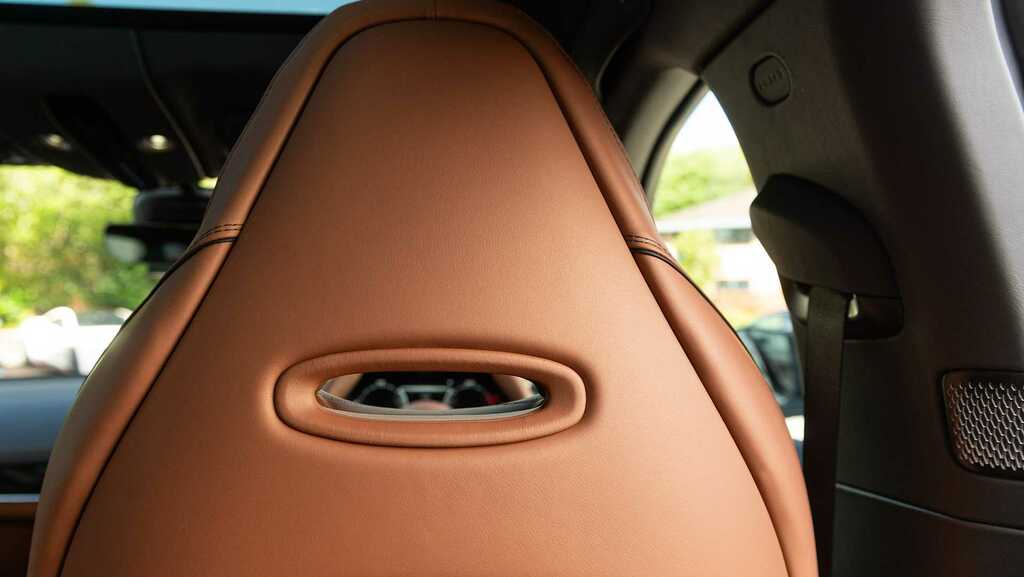 Aston Martin DBX V8 Dbx707 Touchtronic FJ75XOO Black #27
