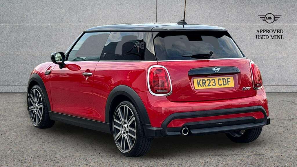 Mini Hatch 1.5 C Exclusive 2023 KR23CDF Red #2