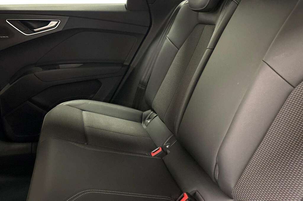 Audi Q4 E Tron 40 S Line Suv 82Kwh 204 Ps Grey #25