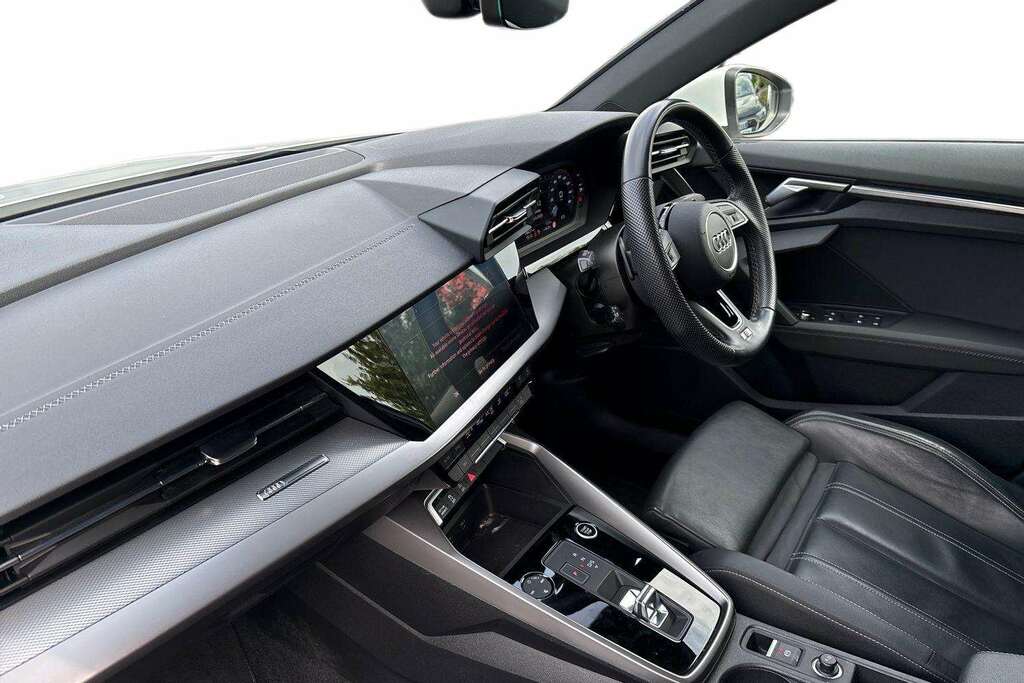 Audi A3 35 Tfsi S Line S Tronic 2023 MK73FHH White #2