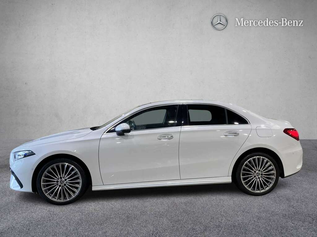 Mercedes-Benz A Class A250e Amg Line Premium Plus 2023 OE73SVR White #5