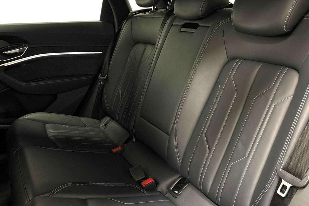 Audi E-tron 300Kw 55 Quattro 95Kwh S Line White #7