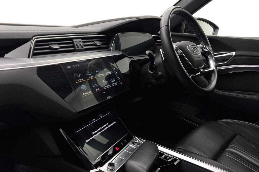 Audi E-tron 300Kw 55 Quattro 95Kwh Launch Edition 202 Blue #2